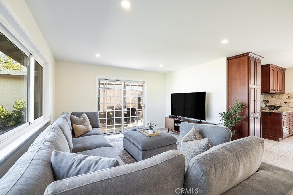 2206 Stinson Street Property Photo 1