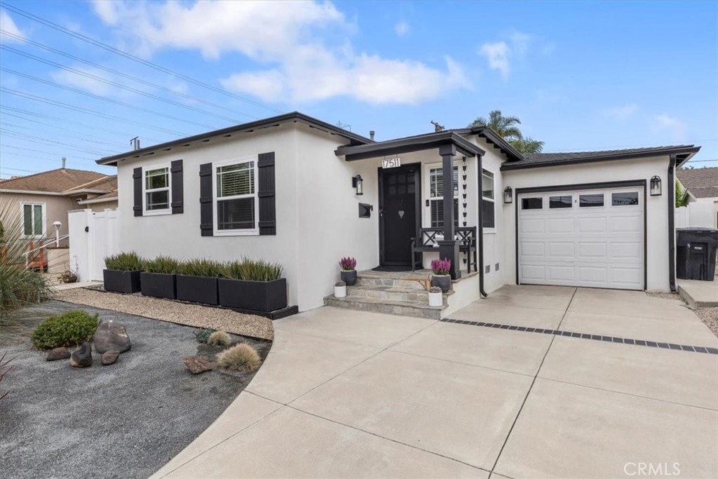 17511 Delia Avenue Property Photo 1