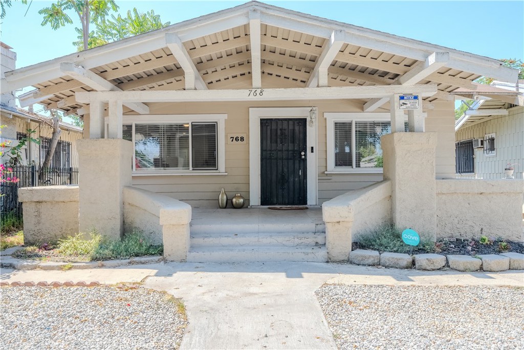 768 E 52nd Place Property Photo 1