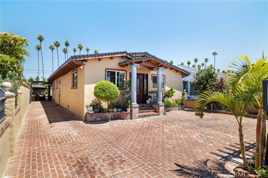 1729 W 51st Place Property Photo 1