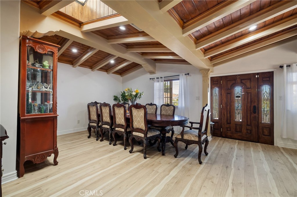 1729 W 51st Place Property Photo 8
