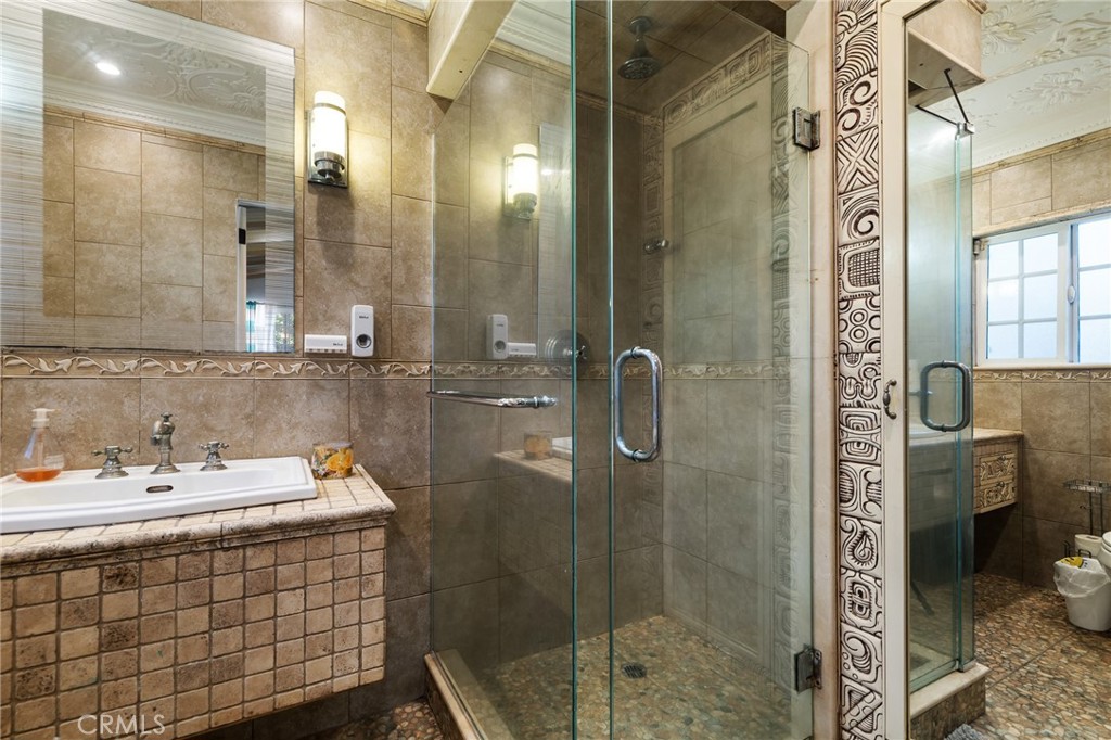 1729 W 51st Place Property Photo 34