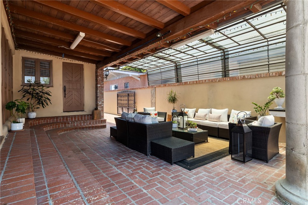 1729 W 51st Place Property Photo 38