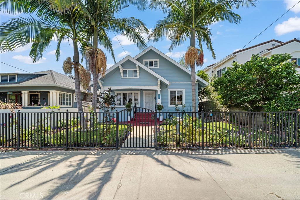 373 W Santa Cruz Street Property Photo 1