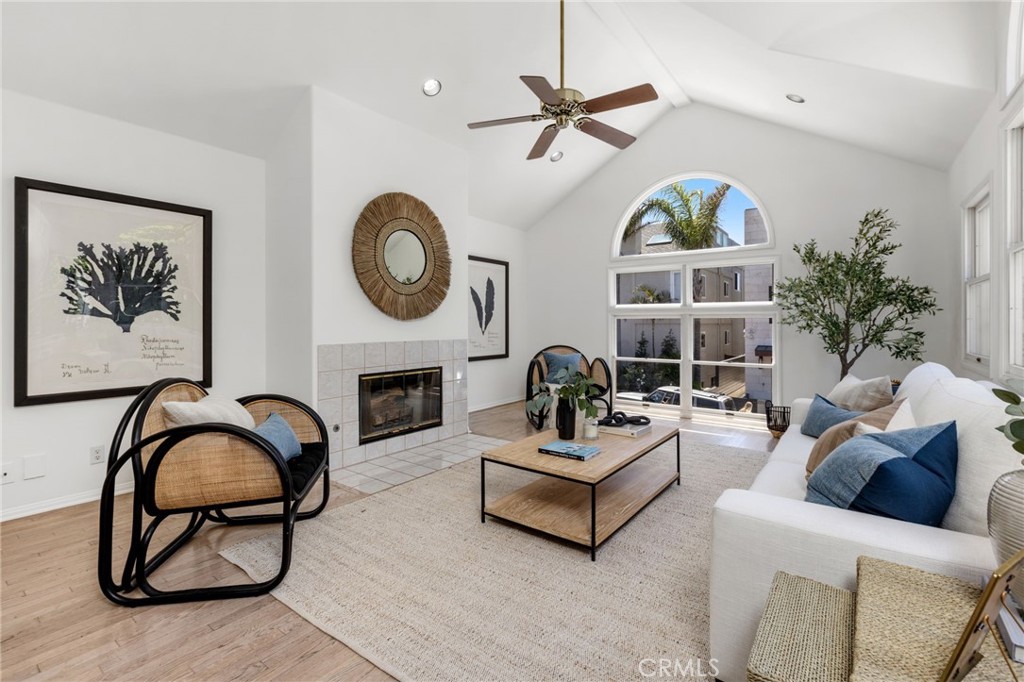 225 27th Street Property Photo 2