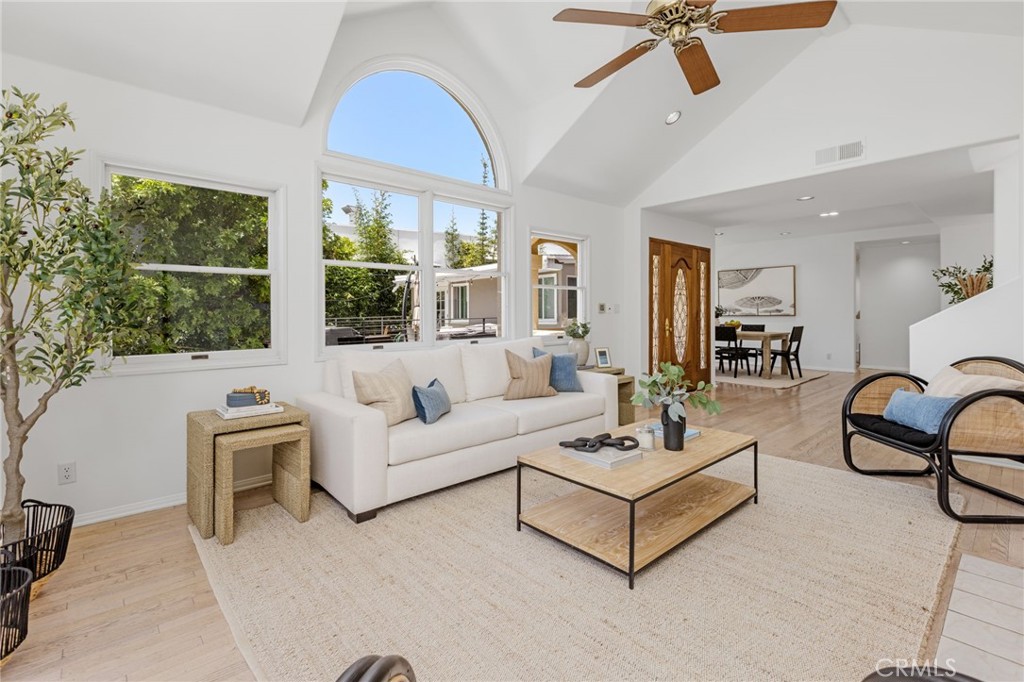 225 27th Street Property Photo 5