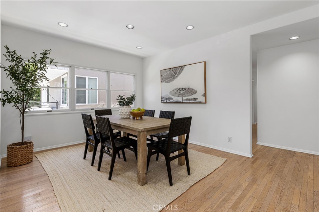 225 27th Street Property Photo 7