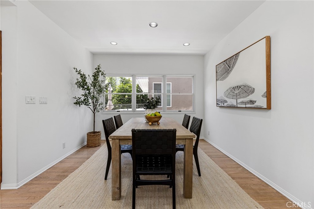 225 27th Street Property Photo 8