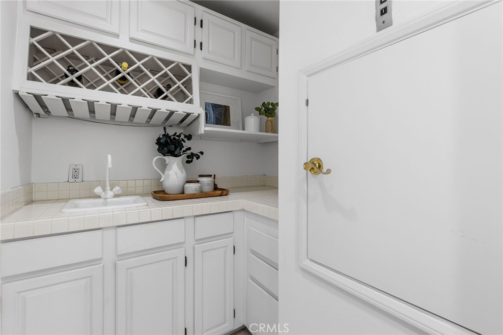 225 27th Street Property Photo 10