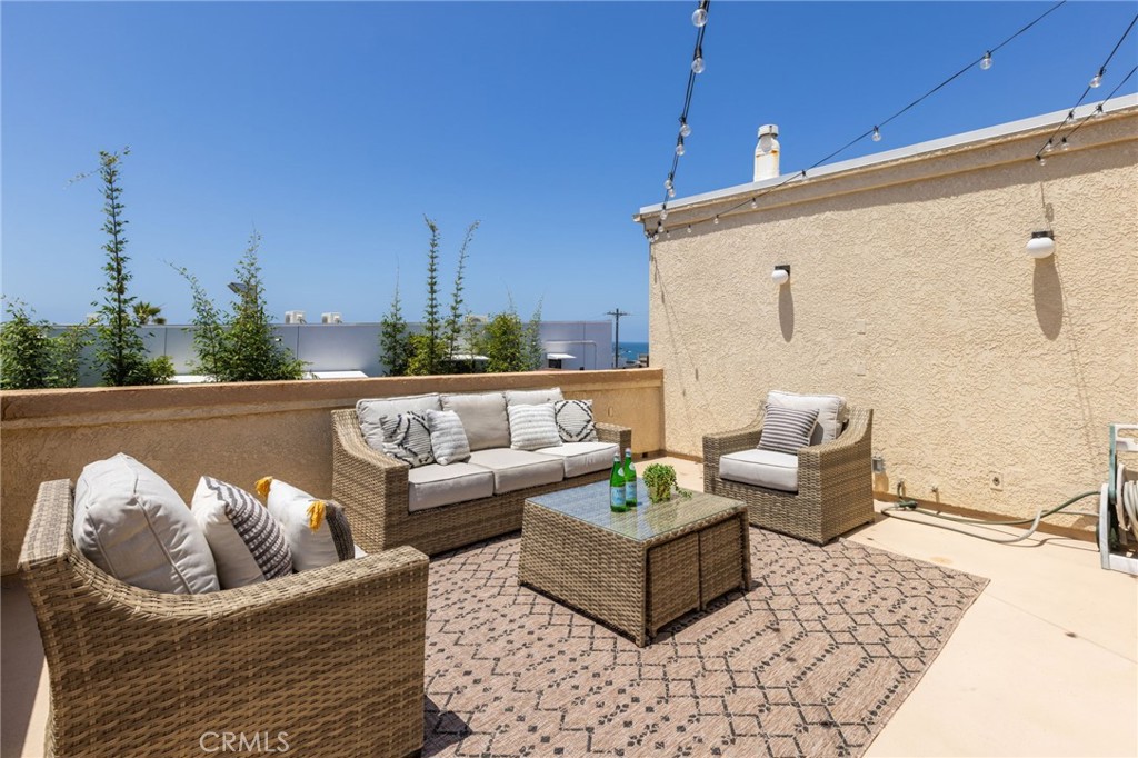 225 27th Street Property Photo 17