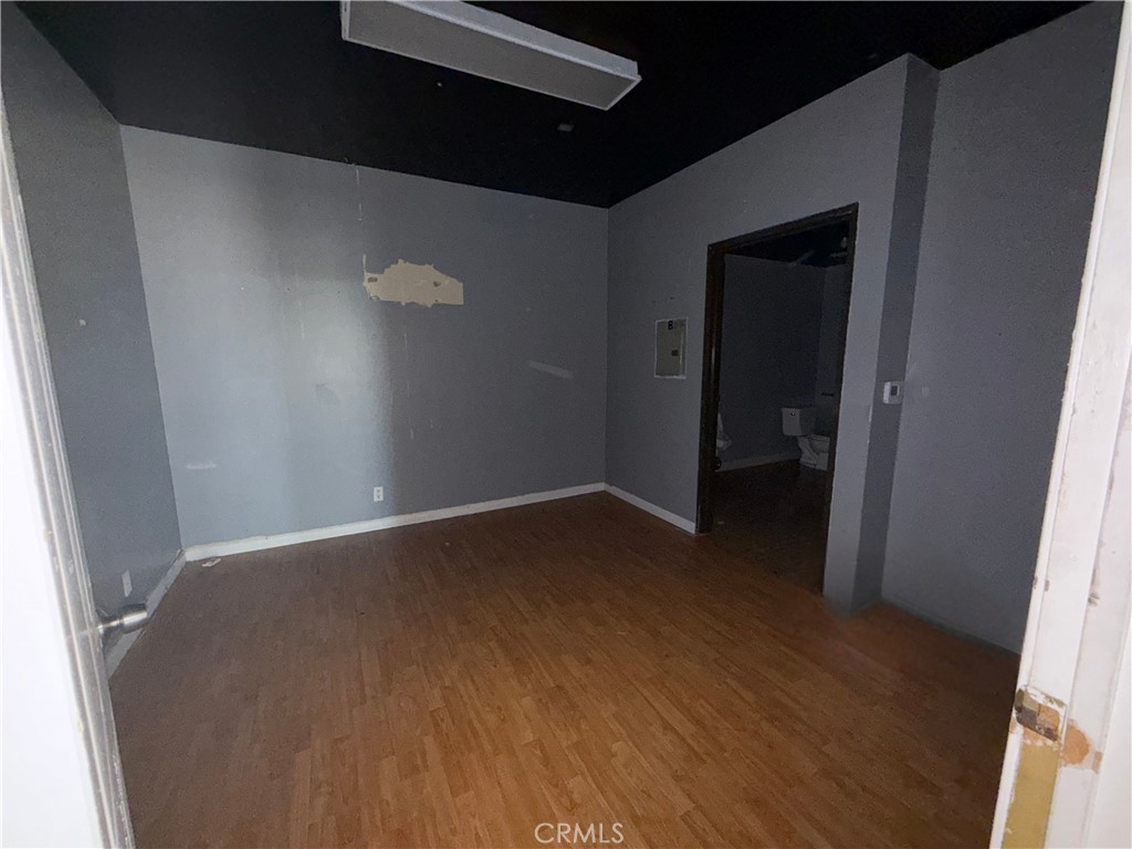 13850 S Normandie Avenue B-d Property Photo 5
