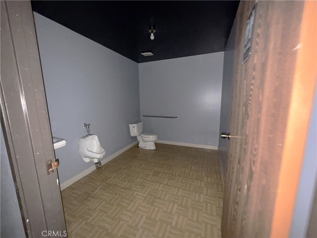 13850 S Normandie Avenue B-d Property Photo 7