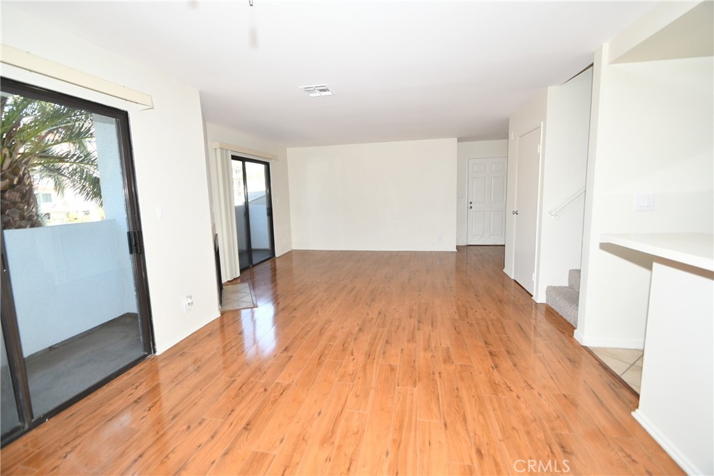 11852 Washington Place Property Photo 4