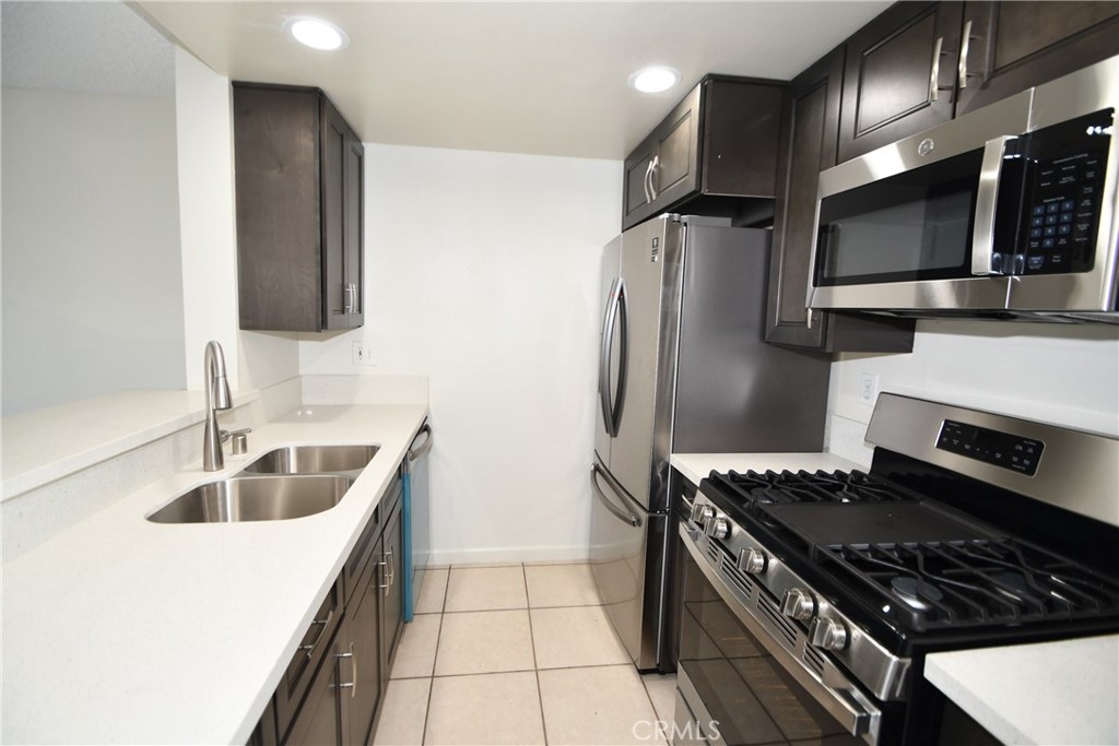 11852 Washington Place Property Photo 7