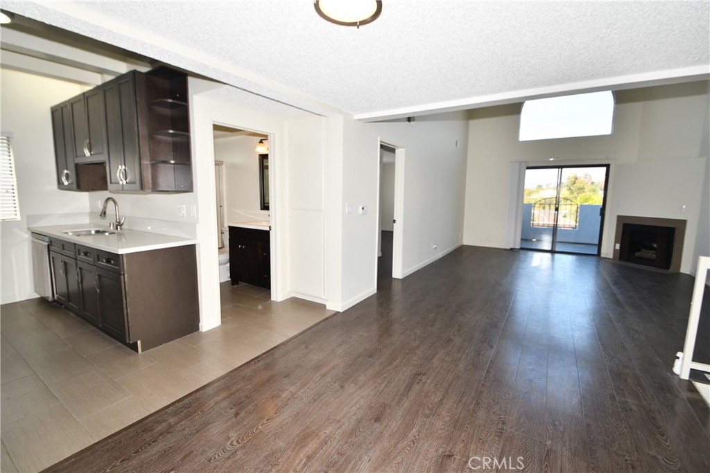 11852 Washington Place Property Photo 8
