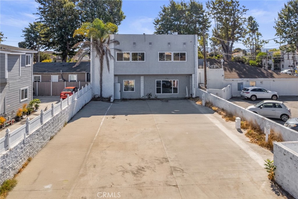 2321 Torrance Boulevard 2 Property Photo 5