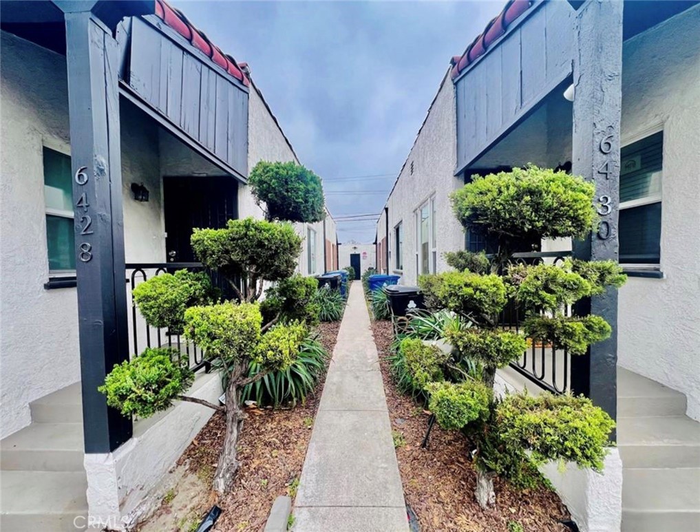 6428 S Van Ness Avenue Property Photo 7