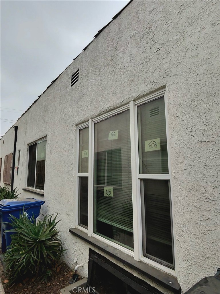 6428 S Van Ness Avenue Property Photo 11