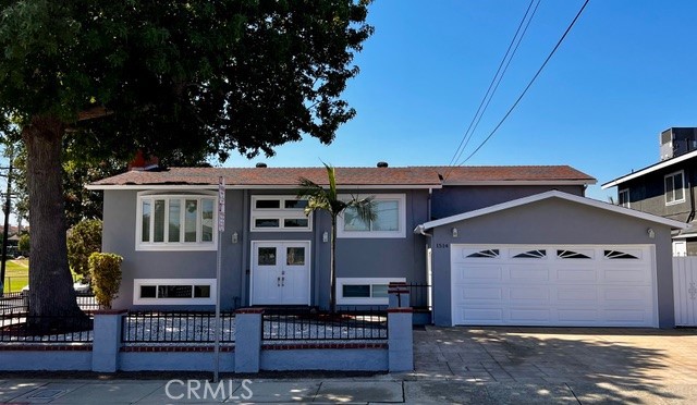 1514 E Maple Avenue Property Photo 1
