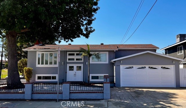 1514 E Maple Avenue Property Photo 1