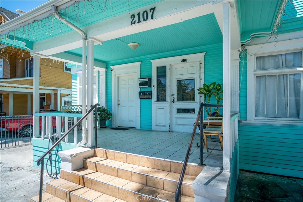 2107 S Union Avenue Property Photo 2