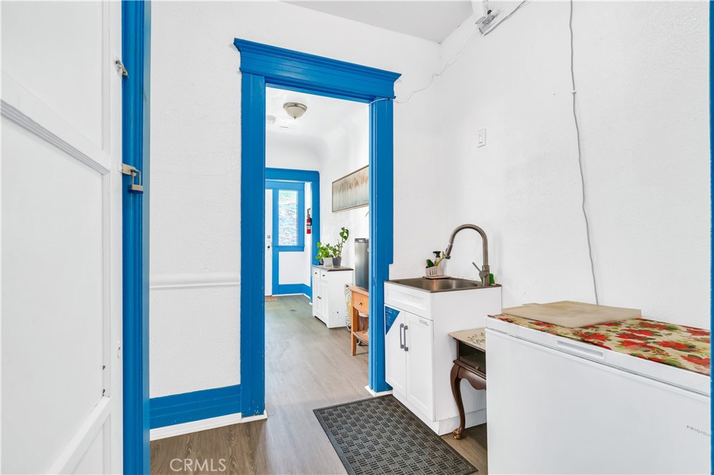 2107 S Union Avenue Property Photo 14