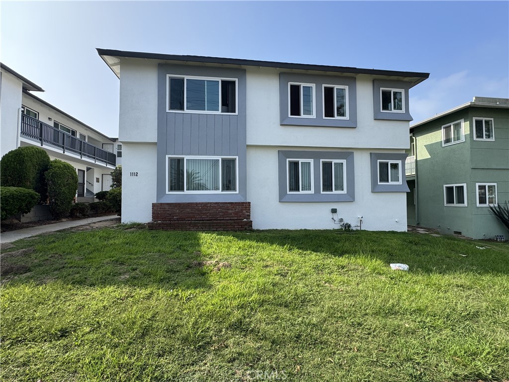 1112 E Imperial Avenue Property Photo 1