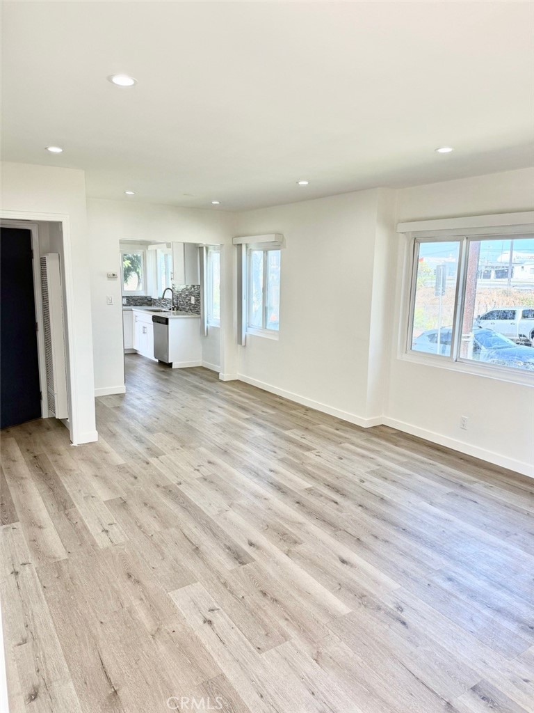 1112 E Imperial Avenue Property Photo 2