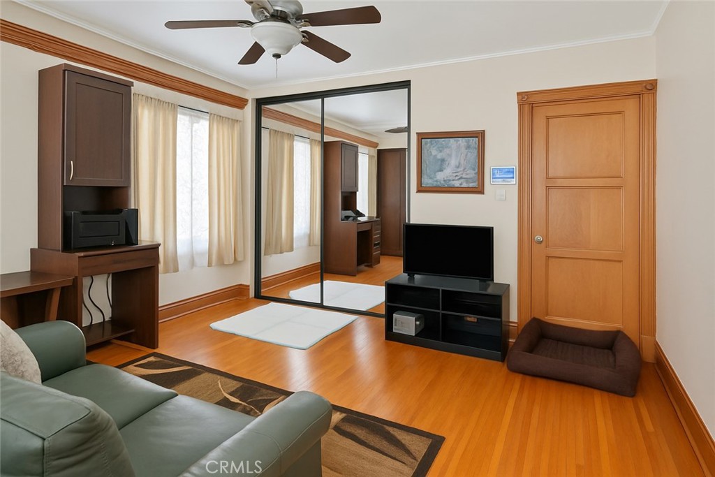 3414 W 82nd Street Property Photo 6