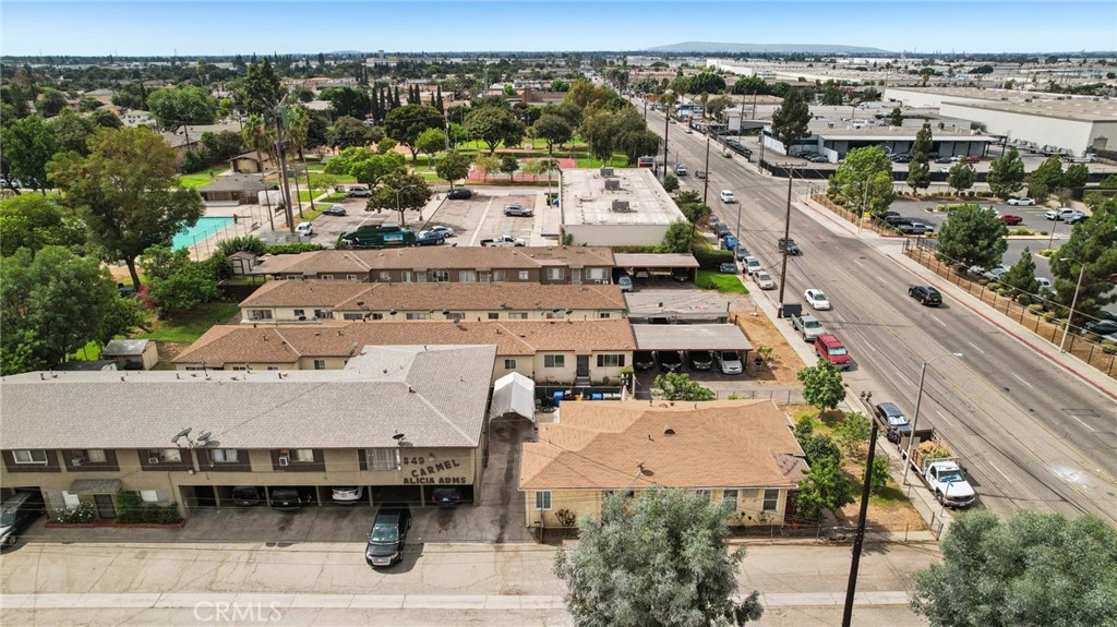 1032 S Greenwood Property Photo 1