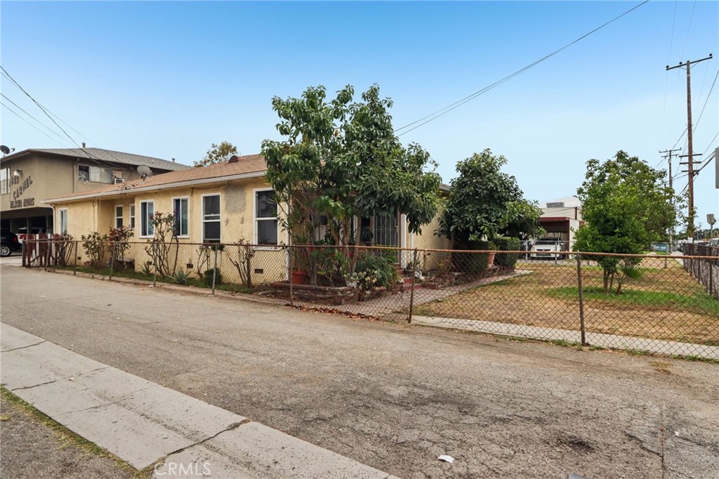 1032 S Greenwood Property Photo 12