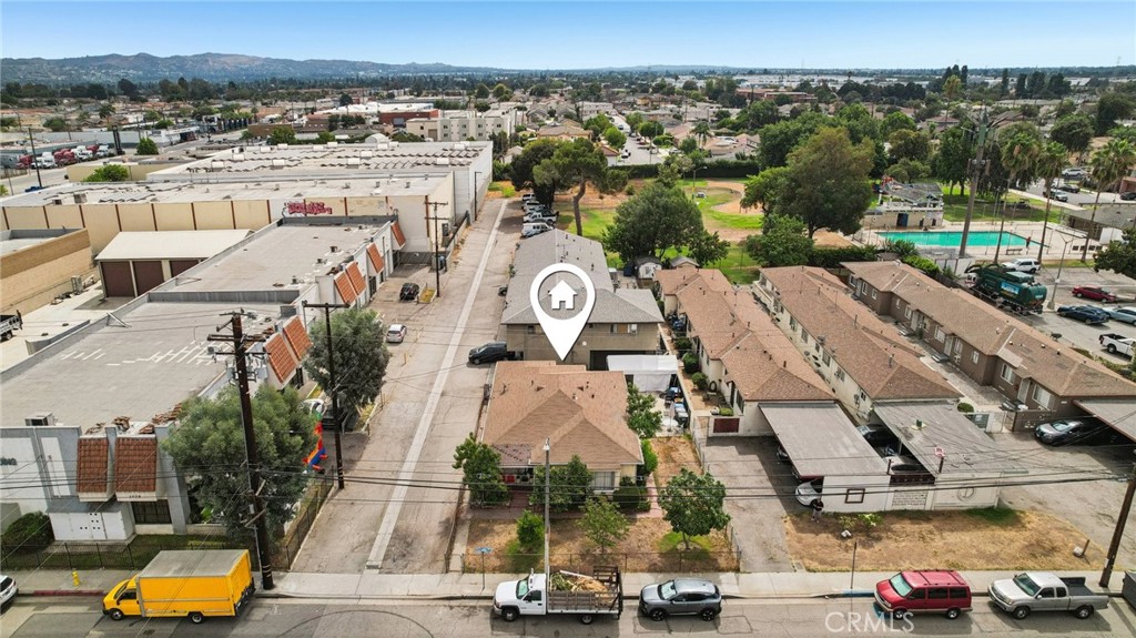 1032 S Greenwood Property Photo 14