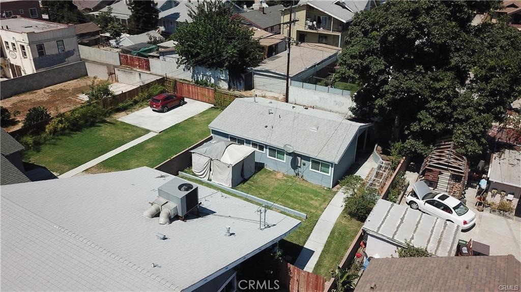 1027 W 46th Street Property Photo 15
