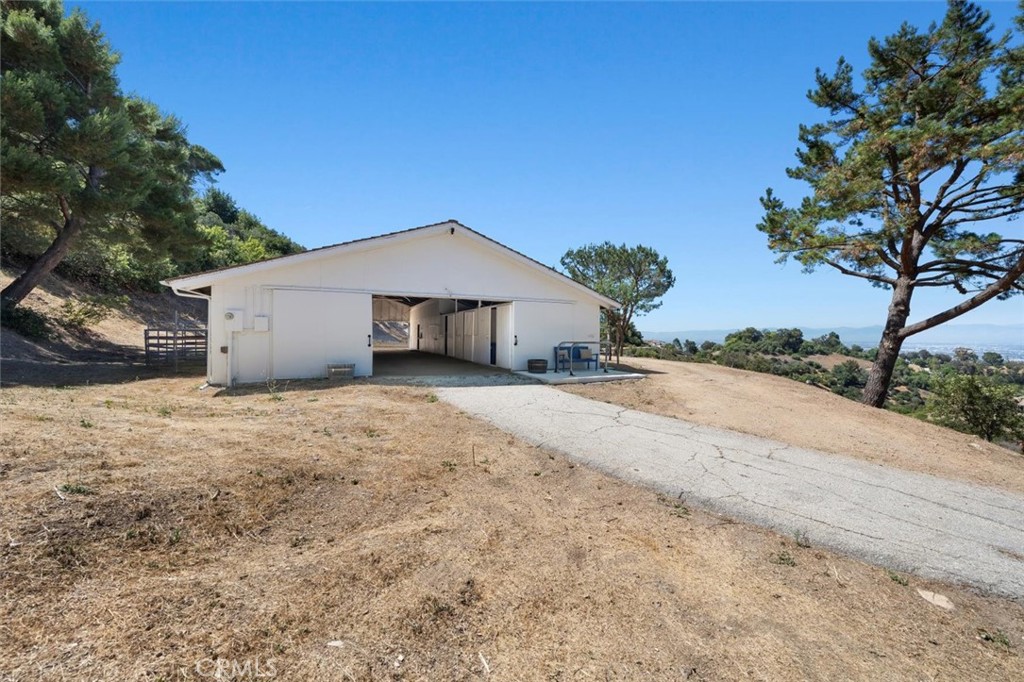 4 Poppy Trail Property Photo 6