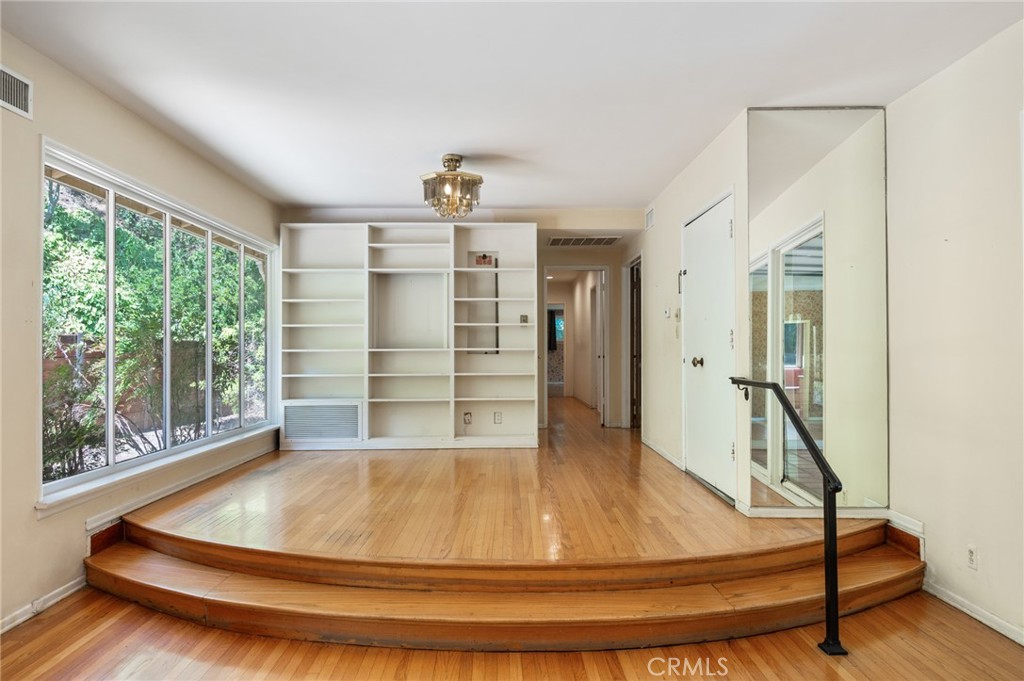 1601 Stone Canyon Road Property Photo 12