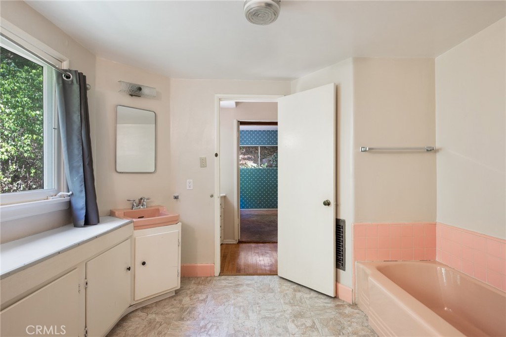 1601 Stone Canyon Road Property Photo 20