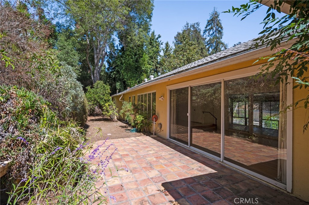 1601 Stone Canyon Road Property Photo 30