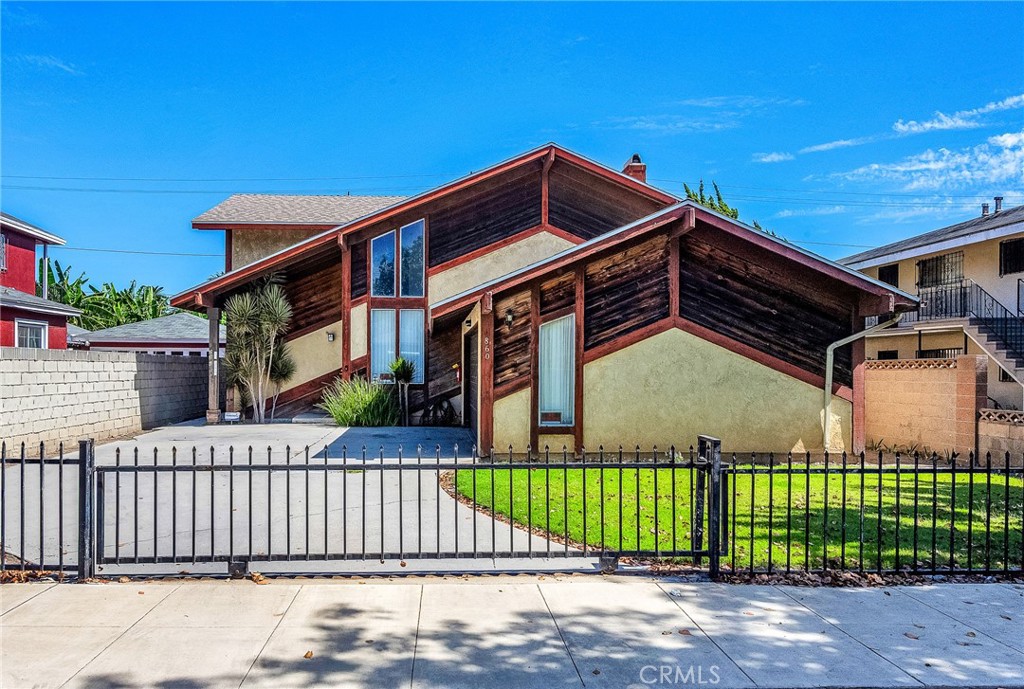 1860 San Francisco Avenue 1