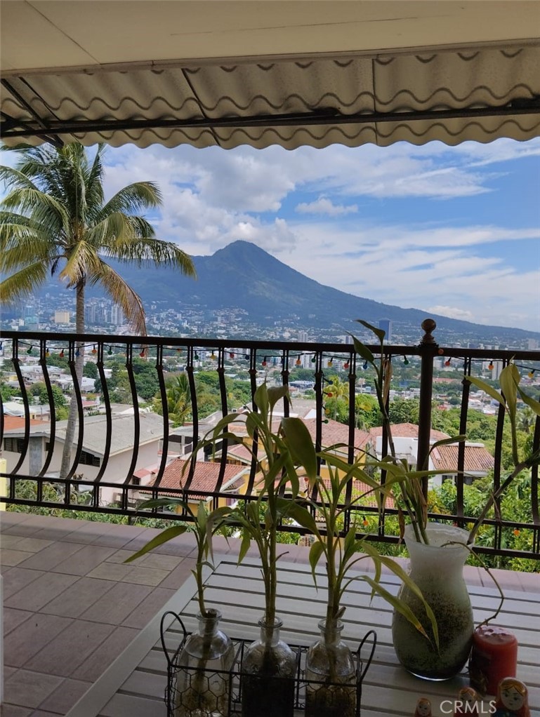 127 B1 Calle Colibri Lomas De Altamira San Salvador Property Photo 11