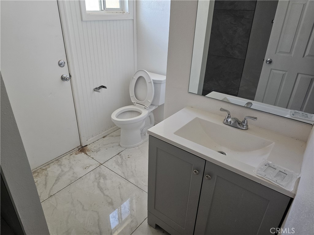 5069 Colorado River Property Photo 4