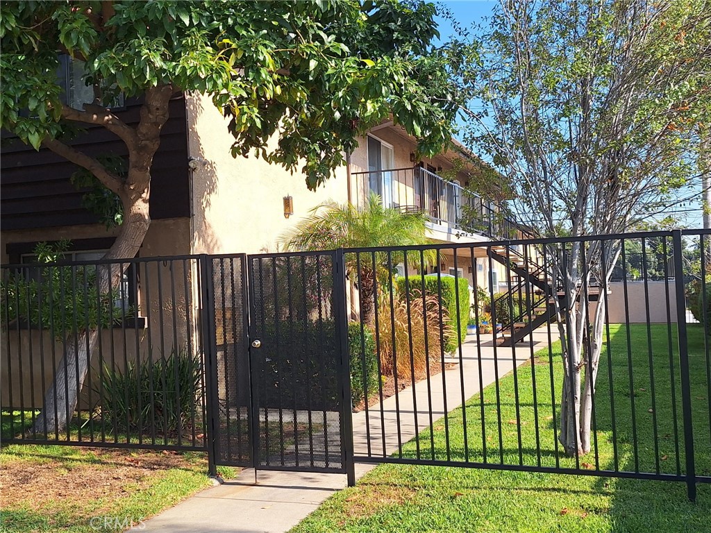 906 Sartori Property Photo 4