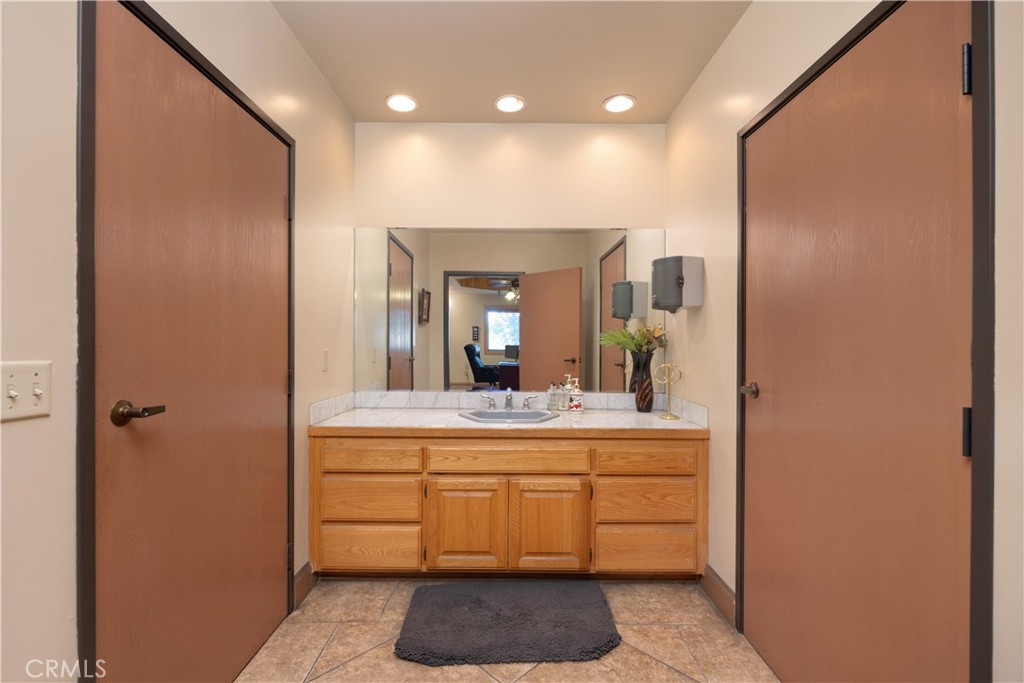 9216 Bally Court Property Photo 18