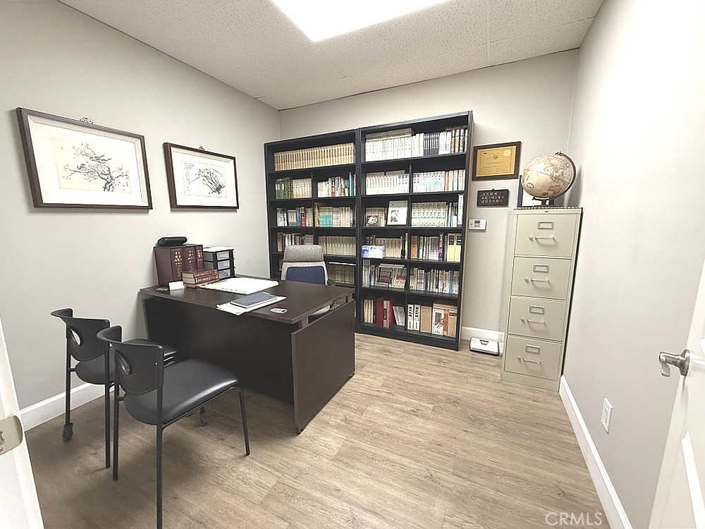 2716 W Olympic Boulevard Property Photo 2