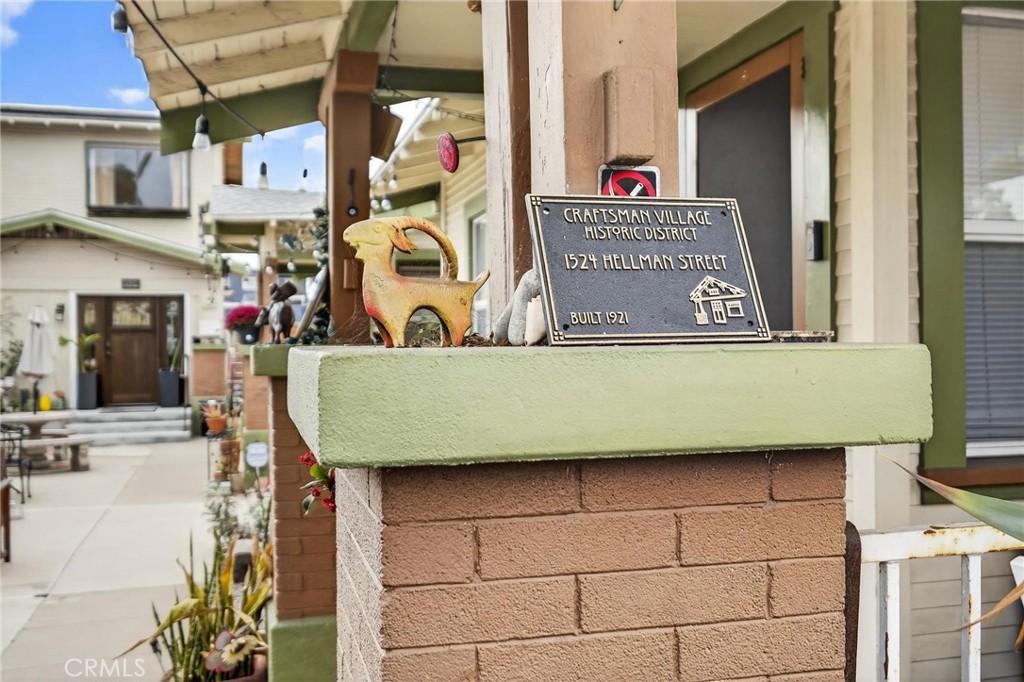 1524 E Hellman St Property Photo 1