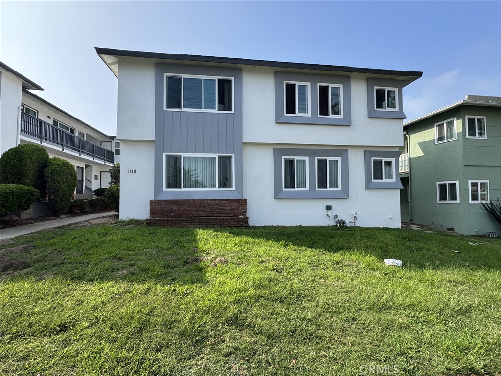 1112 E Imperial Avenue Property Photo 1