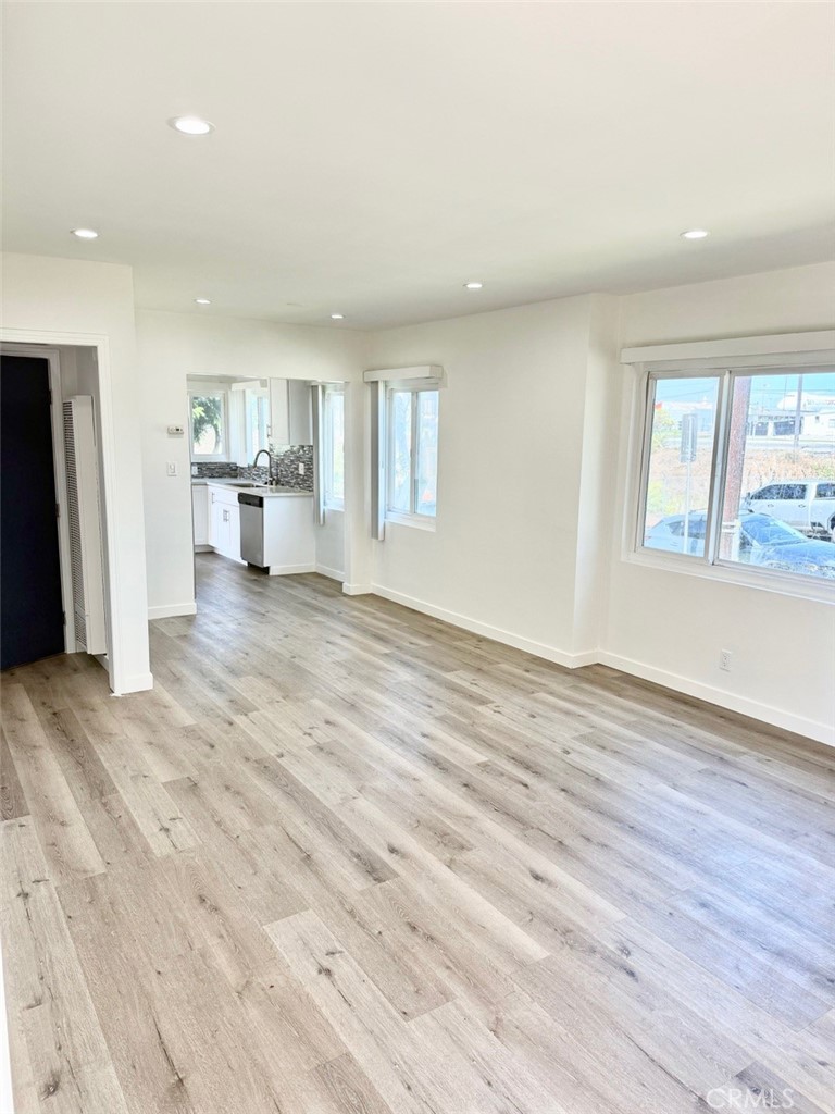 1112 E Imperial Avenue Property Photo 2