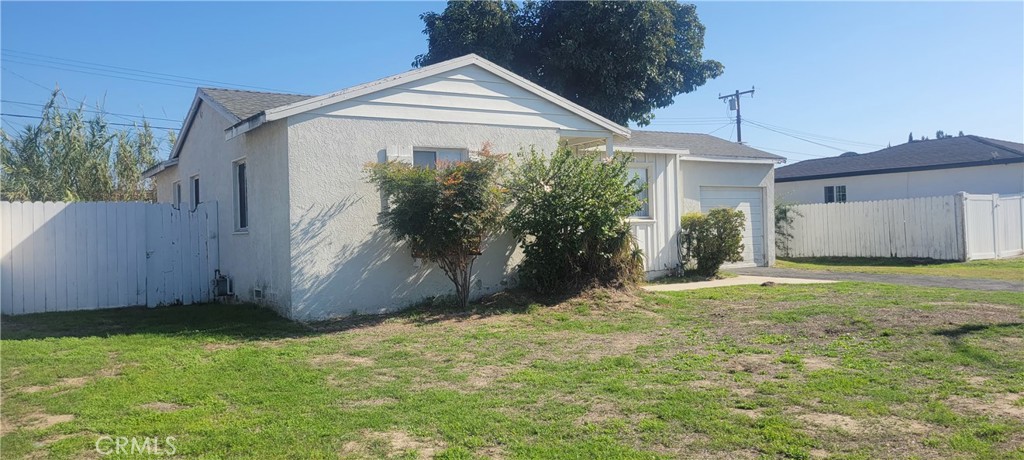 300 N Ranchito Street Property Photo 15