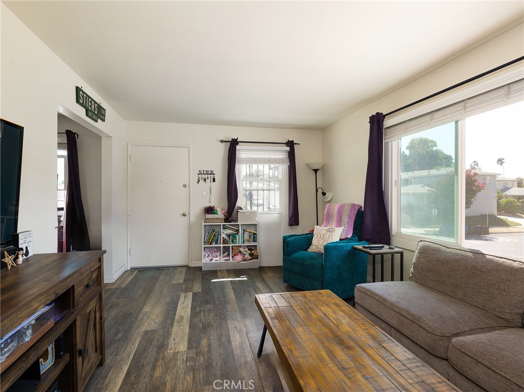 7019 Ramsgate Avenue Property Photo 8