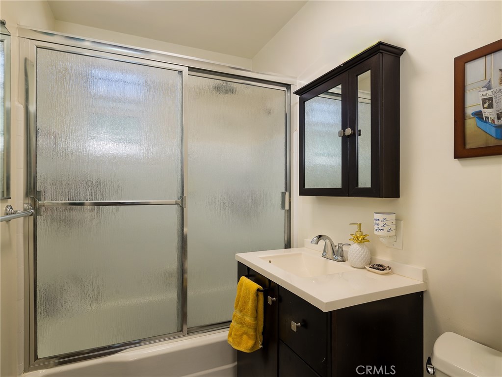 7019 Ramsgate Avenue Property Photo 13