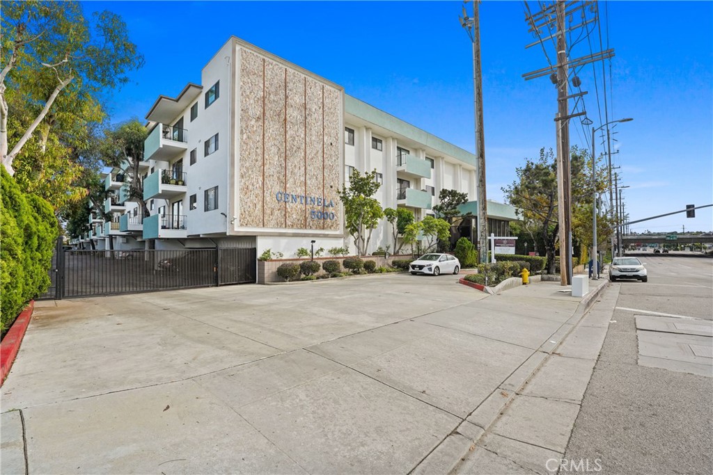 5000 S Centinela 101 Property Photo 3